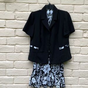 Take 50% OFF - Sag Harbor 2pc  Black & White Jacket and Skirt, Size-12P